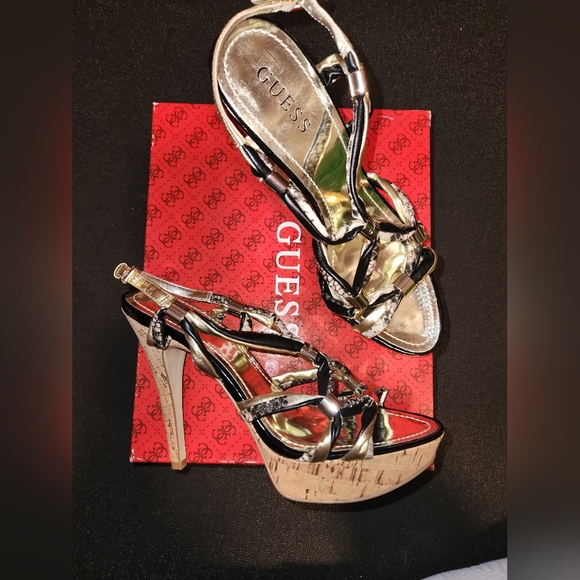 GUESS |GWKNOTTED 2|Python Black and Gold straps w/gold ring hardware 8.5 NWT - Picture 3 of 8